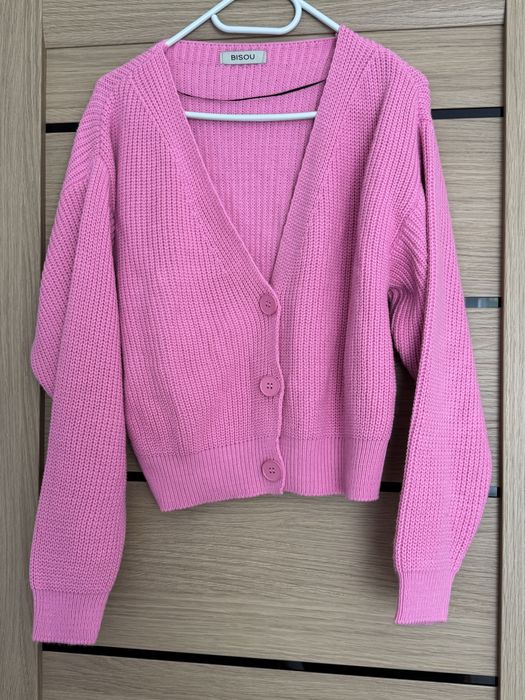 Жіночий кардиган