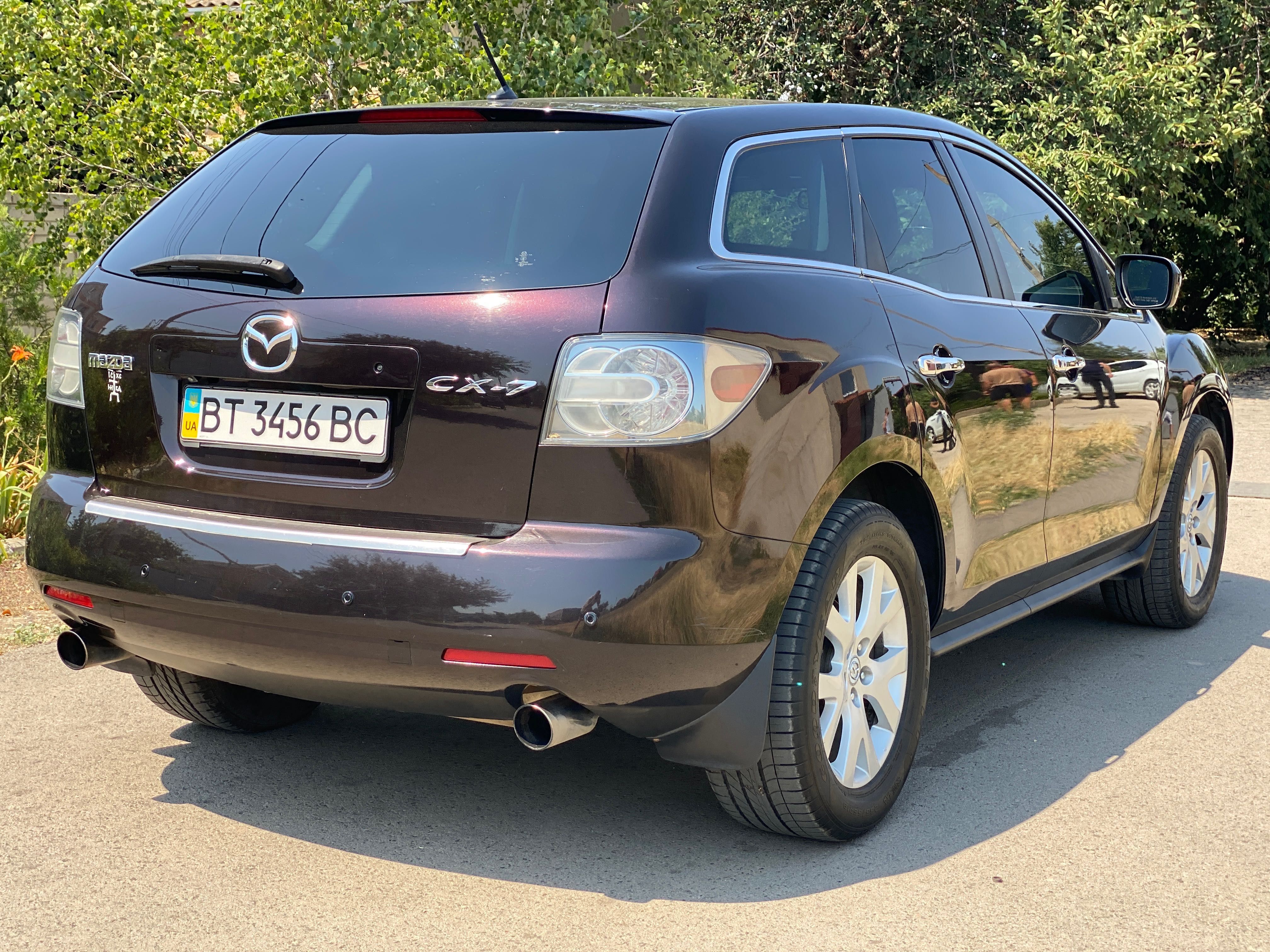 Автомобиль Mazda CX-7
