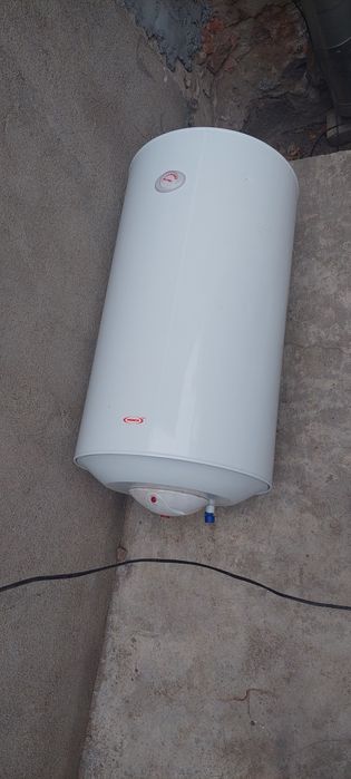 Продам бойлер на 100л.