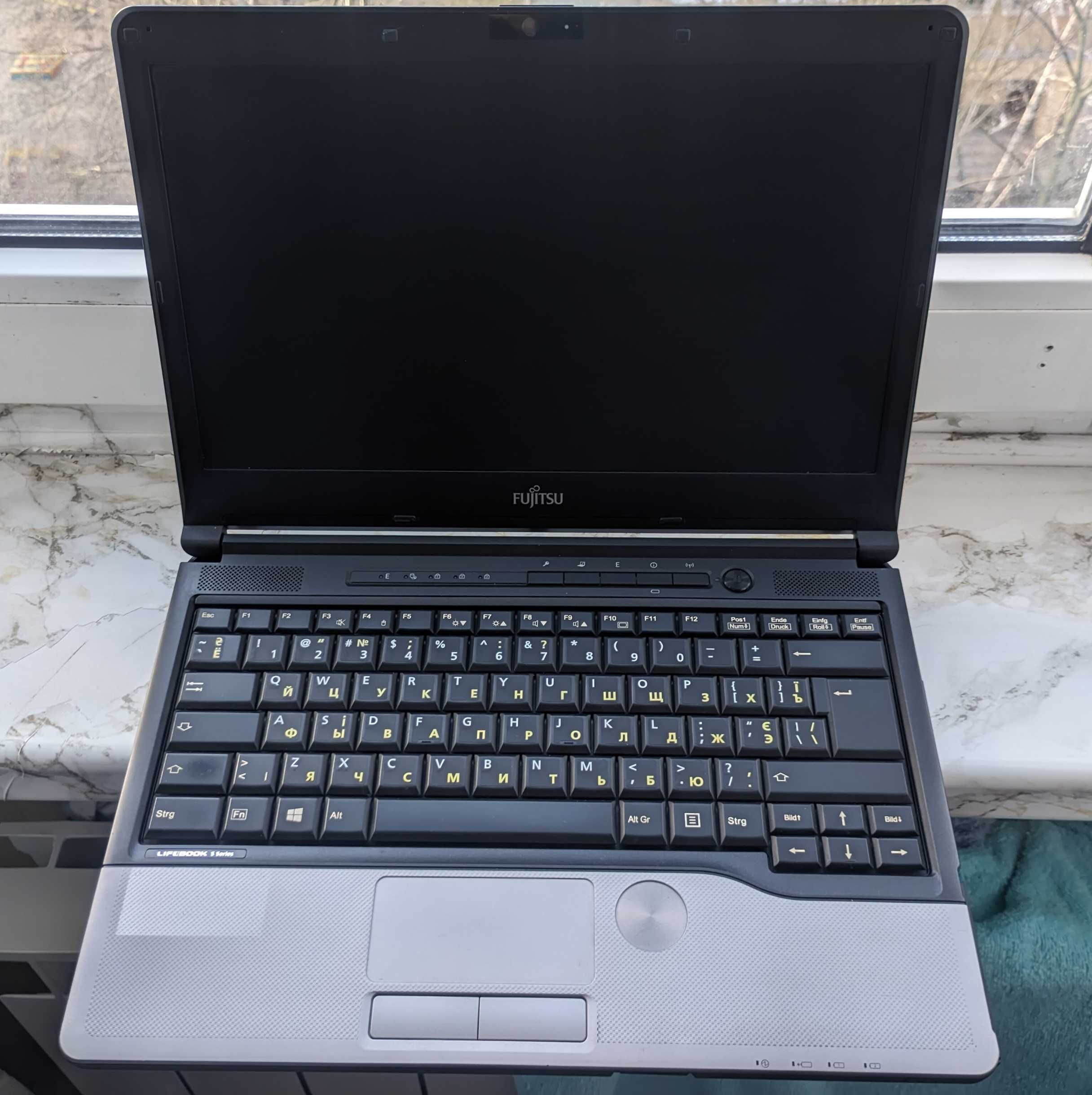 Ноутбук офисный Fujitsu S792 13'' (i5-3210M/4GB/250GB HDD/WIN10)