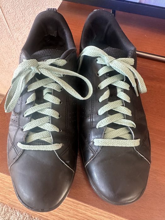 Кросівки - 42 розмір