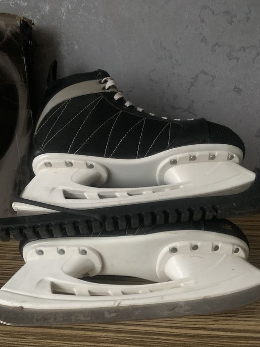 Коньки доя льоду