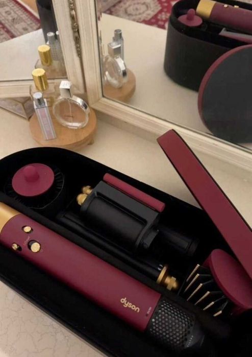 МультиСтайлер Dyson Airwrap i.d. HS08 Straight & Wavy Red Velvet/Gold