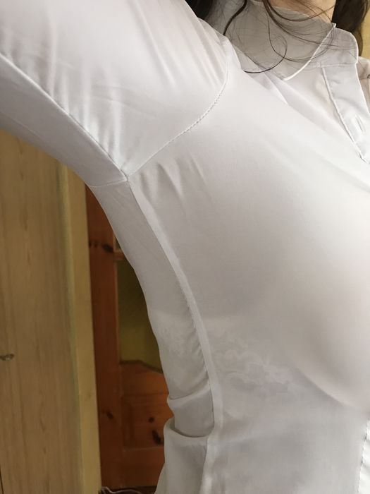 Класична біла рубашка