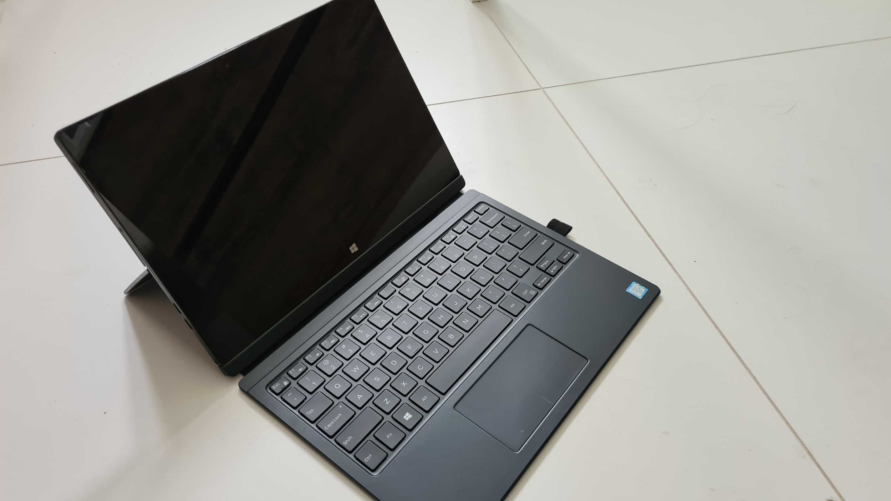 Dell Latitude 7275 tablet-laptop 2w1 256GB