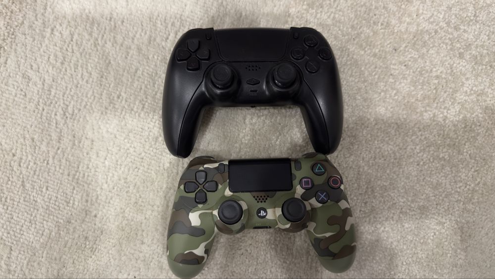 Vendo/Troco Ps4 com 2 comandos