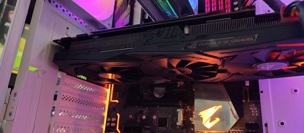 Komputer stacjonarny/gamingowy, Ryzen 5 5600, GTX 1070, 16 GB RAM, SSD