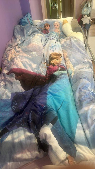 Łóżko z biurkiem I szafa