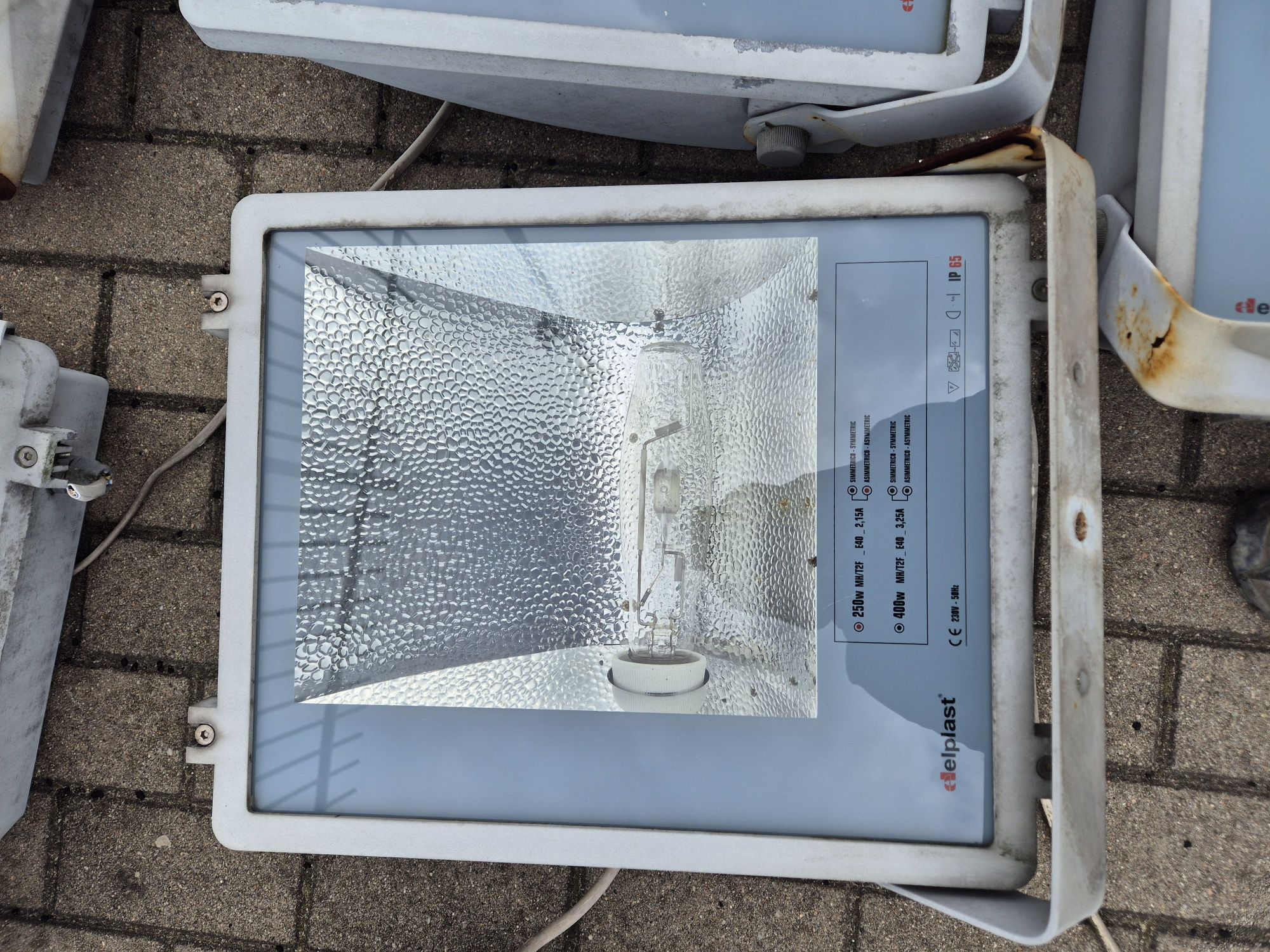 Lampy, naświetlacze 400W 250W MH ELPLAST