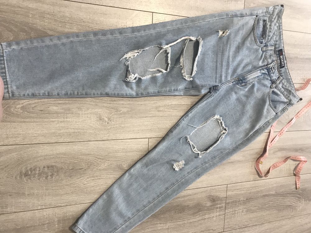 Класні , стильні джинси , 29 розмір