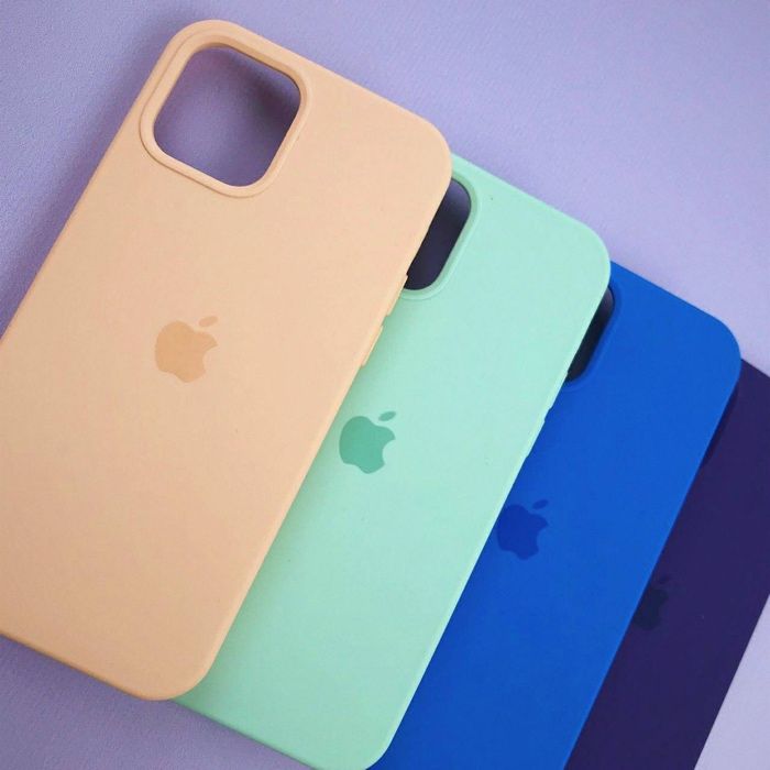 Силіконовий чохол на айфон silicone case iPhone 13 / та інші 12