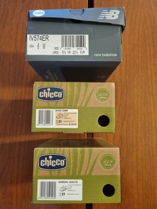 Sapatos e sandálias Chicco e New Balance criança bebé