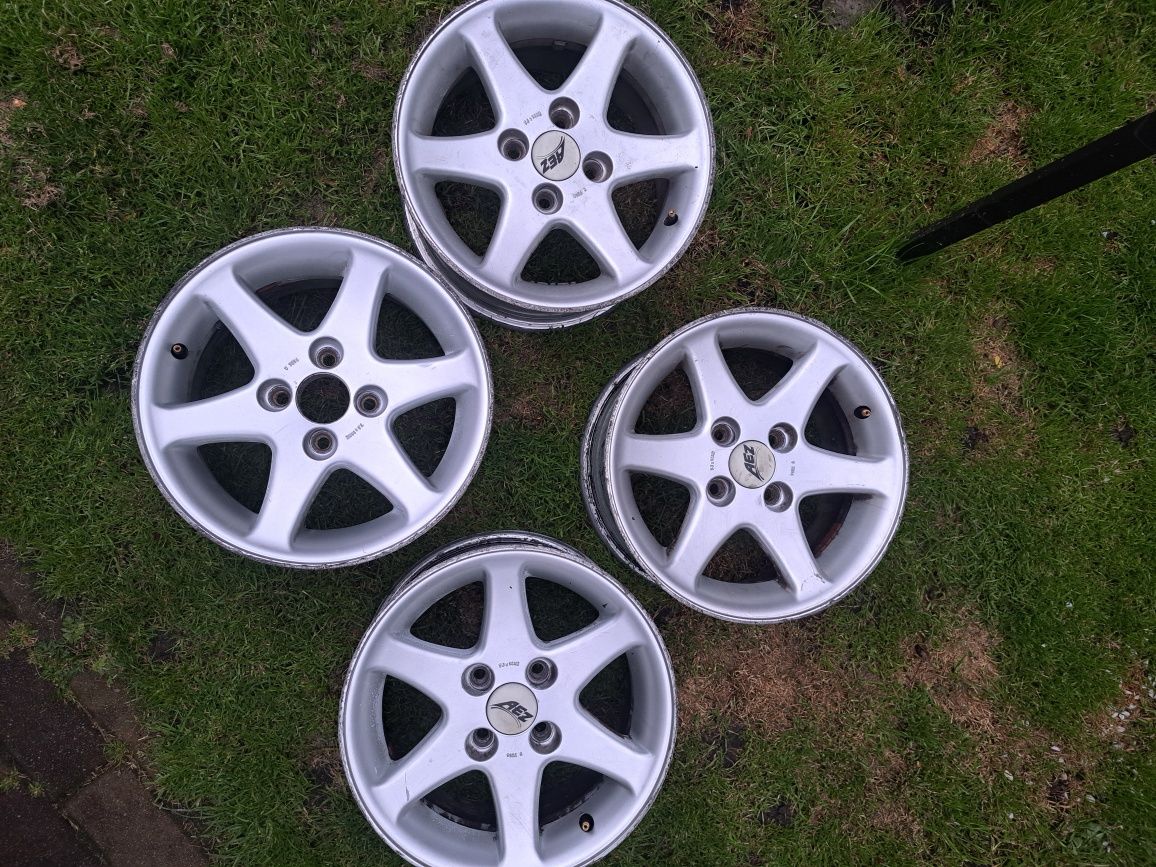 Felgi aluminowe 4x 100 14 cali  nissan Micra ,Almera