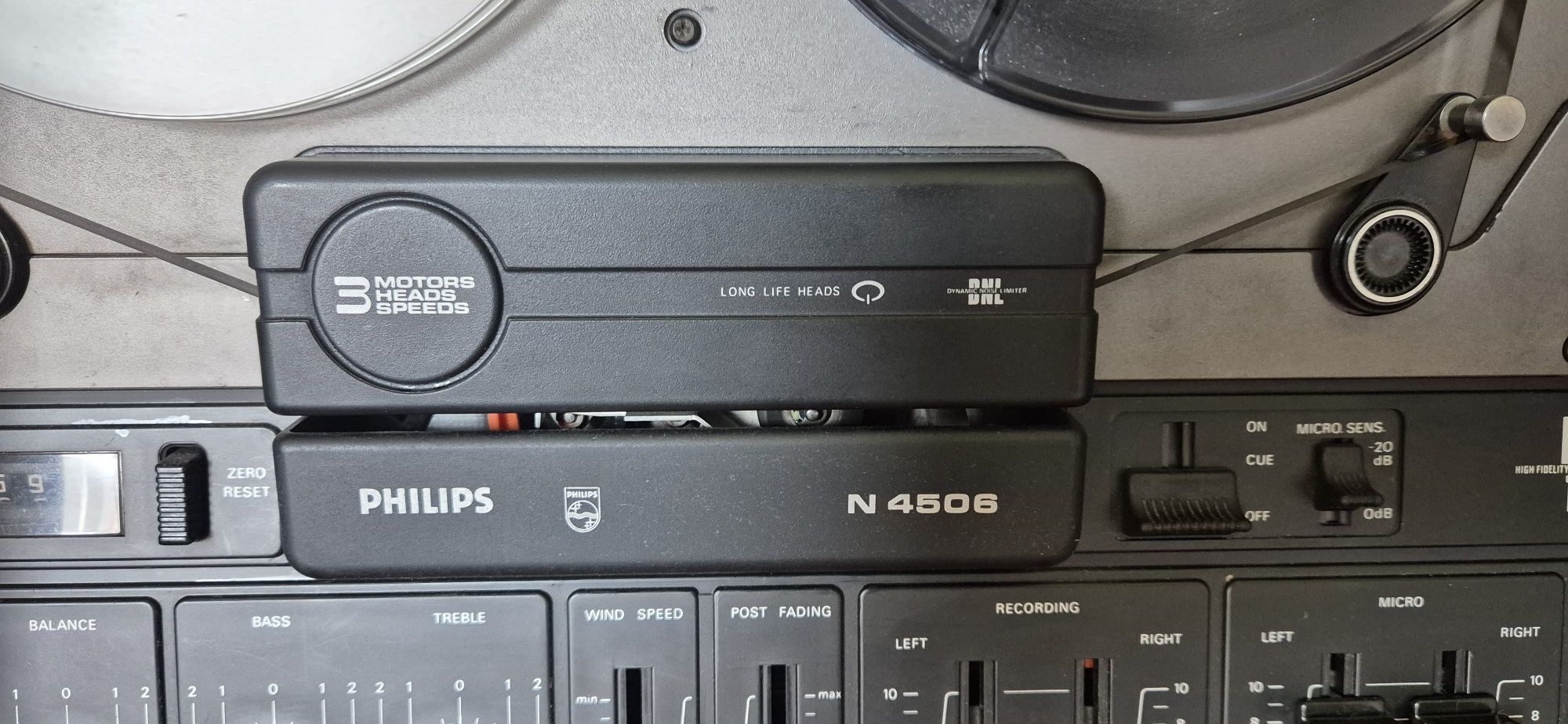 Magnetofon szpulowy Philips N4506