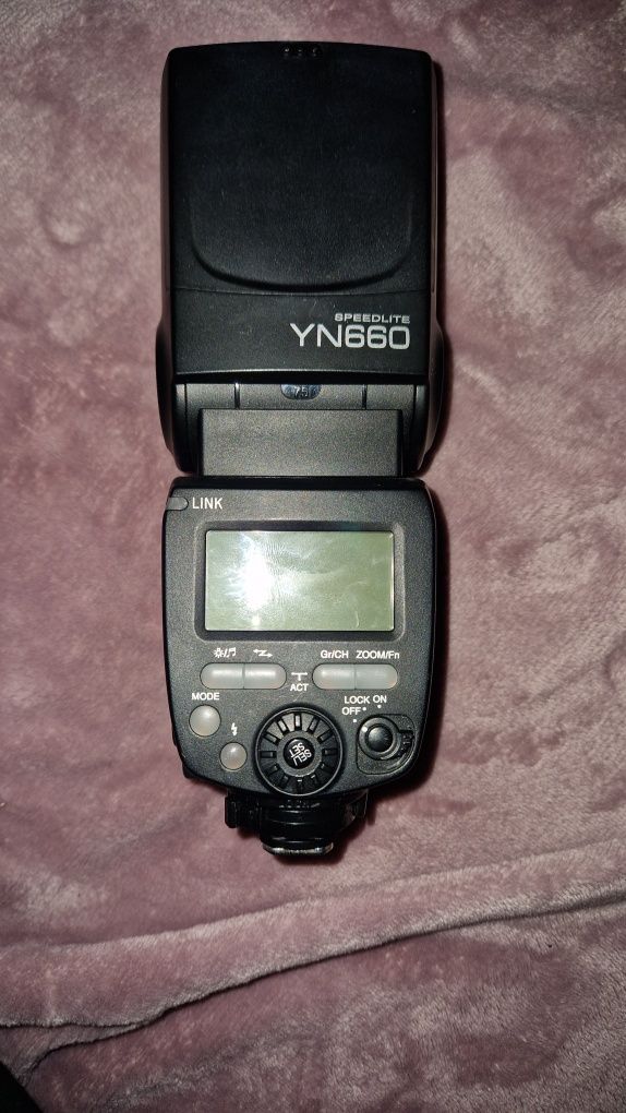 Lampa blyskowa YONGNUO YN660 speedlite