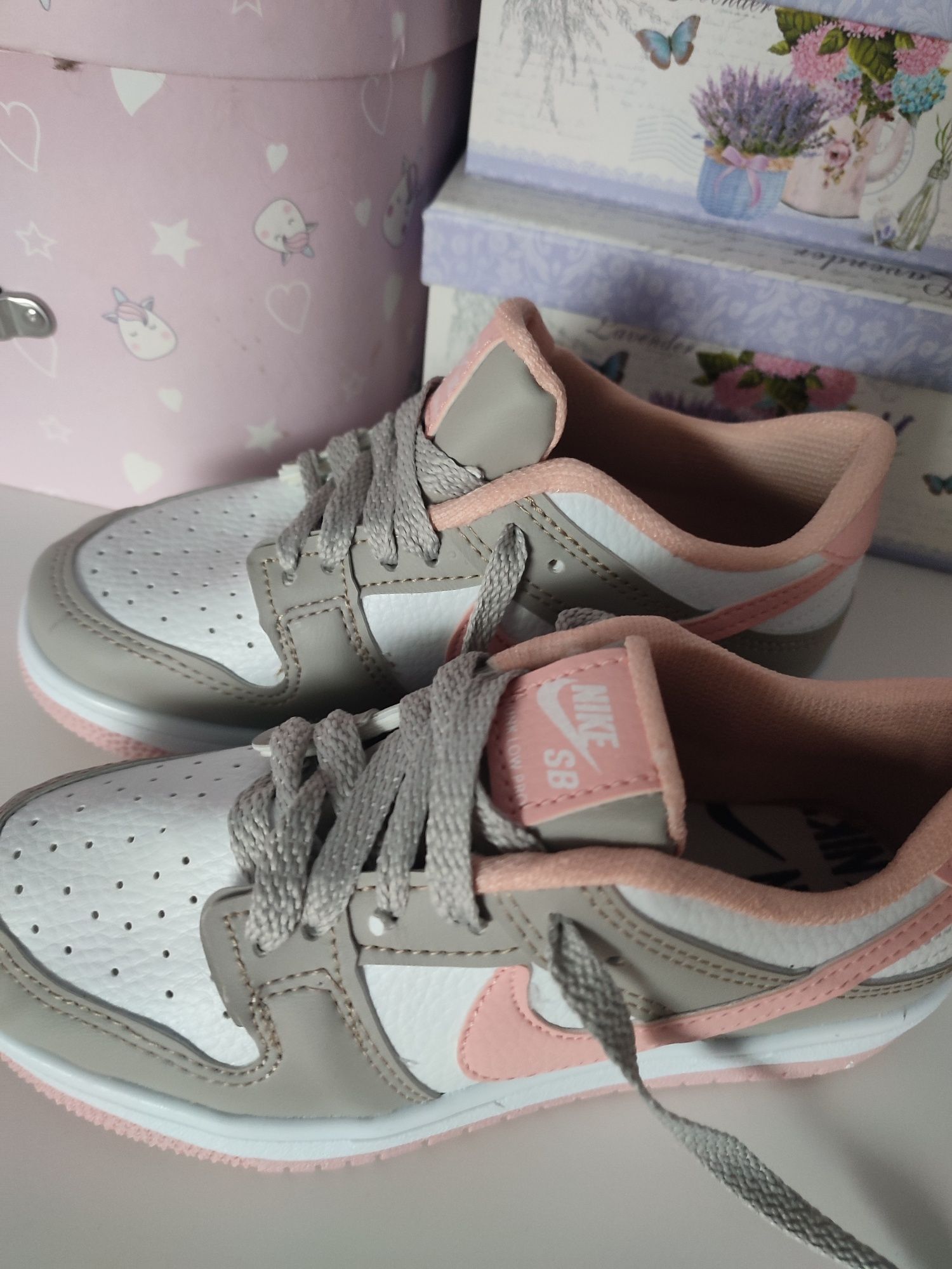Nowe adidaski r.33