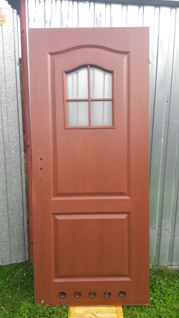 Drzwi prawostronne 80cm.