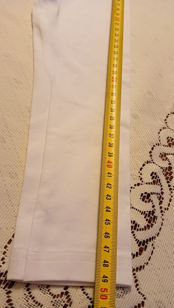 Biała bluzka dziewczęca na 146cm nowa.