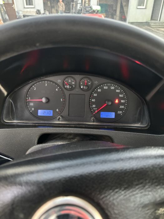 volkswagen T5 Skrzynia 3 osobowy