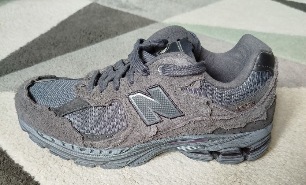 Buty New Balance 2002r