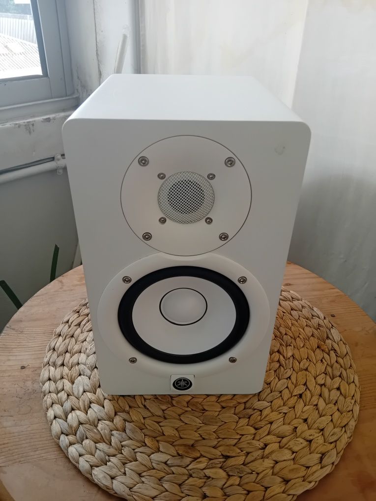 Monitores Yamaha Hs5