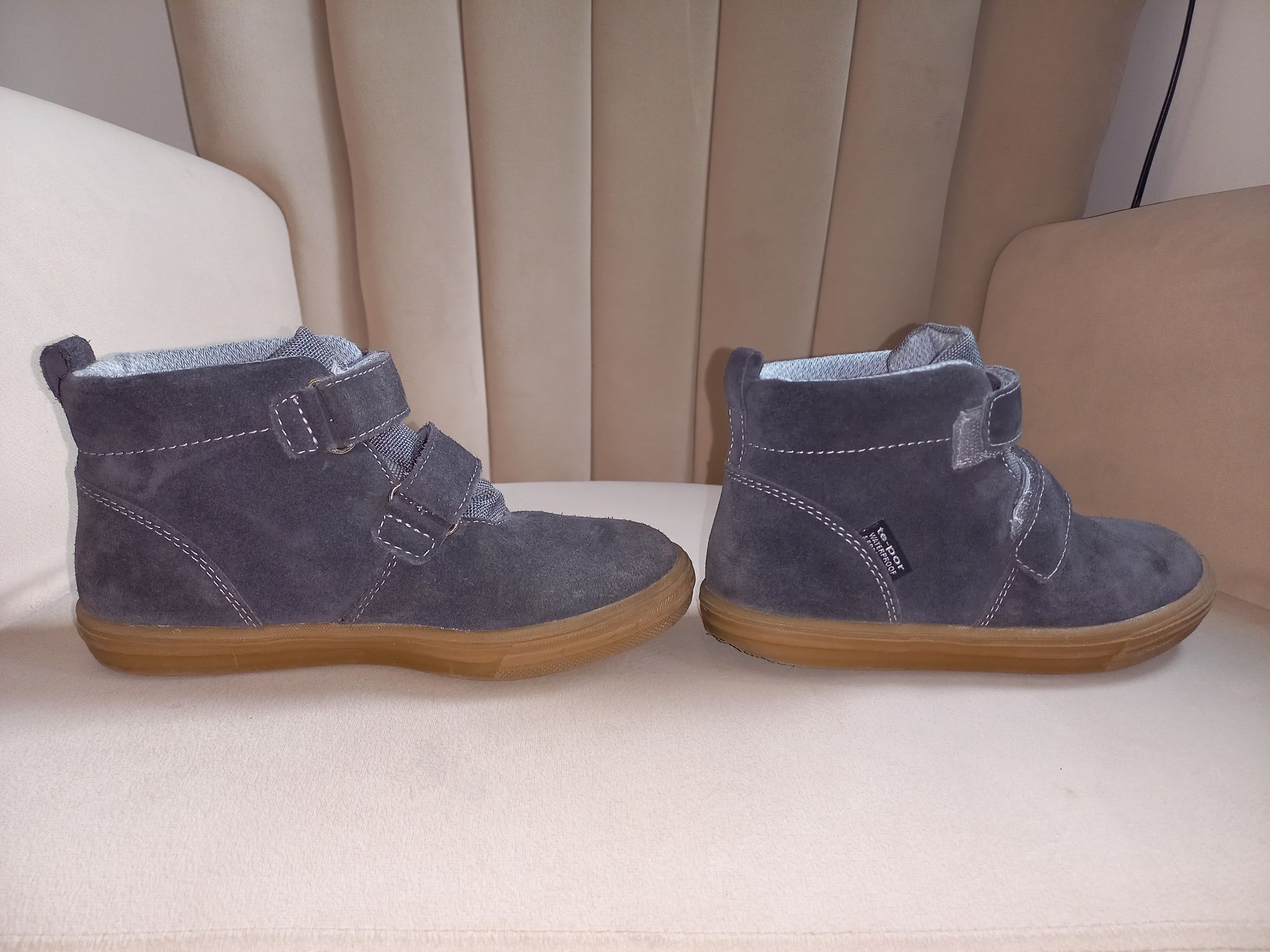 Buty mido noster model 32-19 grafit