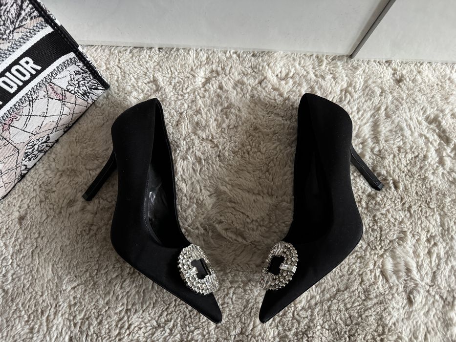 Шлепанці Gucci 38