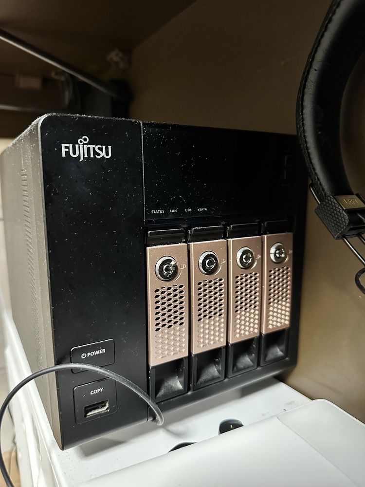 NAS сервер ,Система зберігання даних FUJITSU CELVIN NAS Server Q802