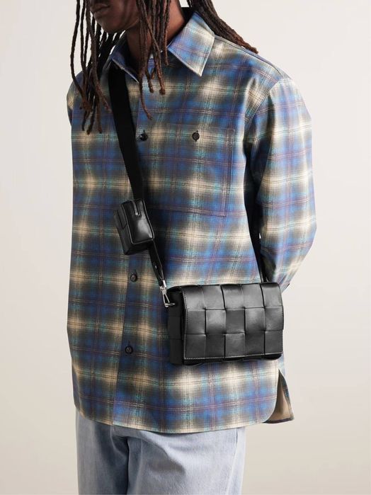 Bottega Veneta Cassette сумка чорна шкіряна чоловіча мужская