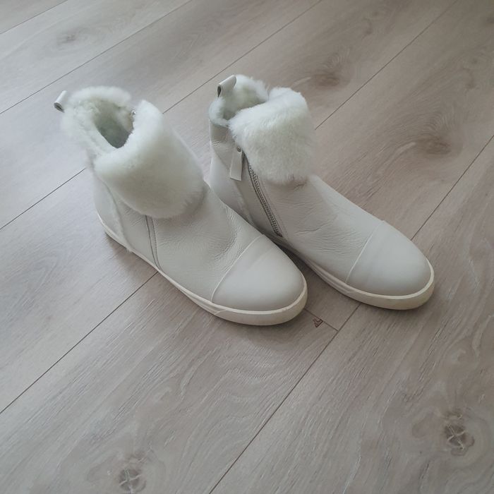 Зимові шкіряні жіночі напівчобітки