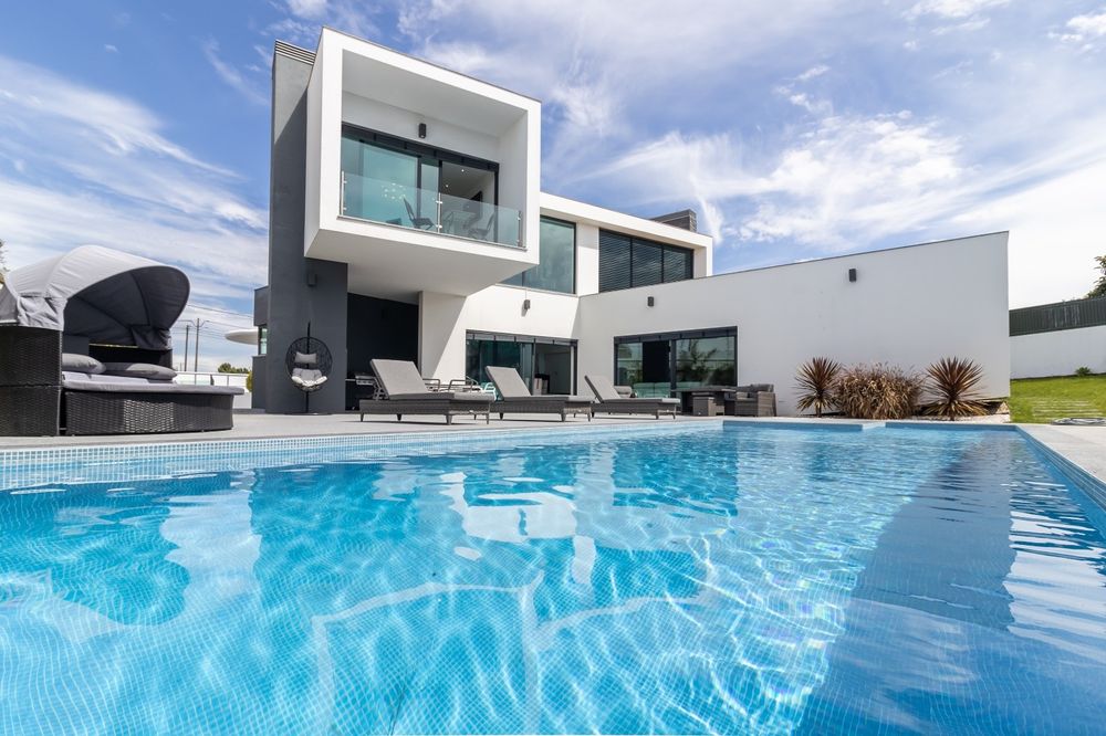 Moradia T5 para arrendar em Fernão Ferro