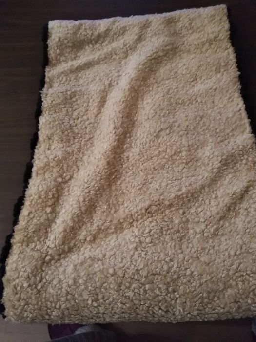 Gola feita a mão com pelo por dentro nova