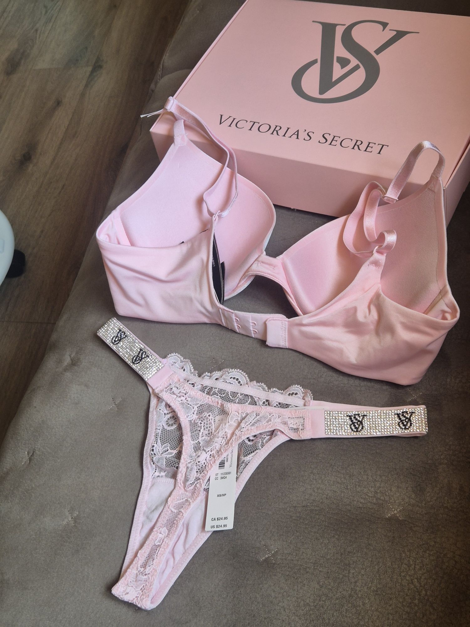 Комплект белья Victoria's secret 32C/XS
