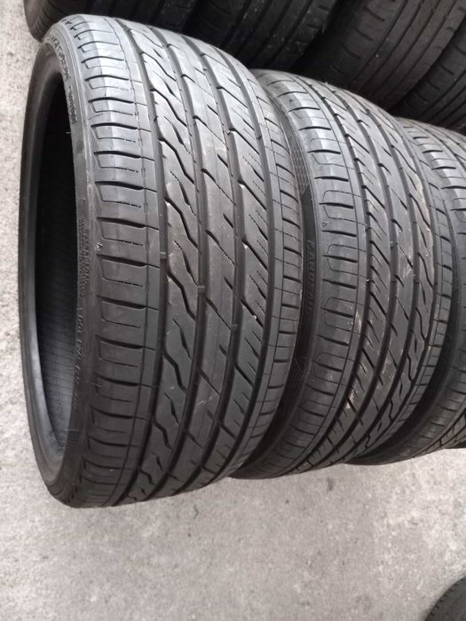 4 Pneus 225/35R20 como Novos