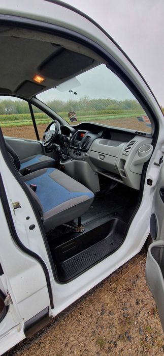 Renault Trafic II 2.5 DCI L2H1 2011 3 osobowy