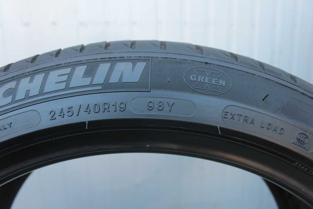 245/40/19 Michelin Primacy 3 ZP MOE RSC 245/40 R19 98Y XL 22r