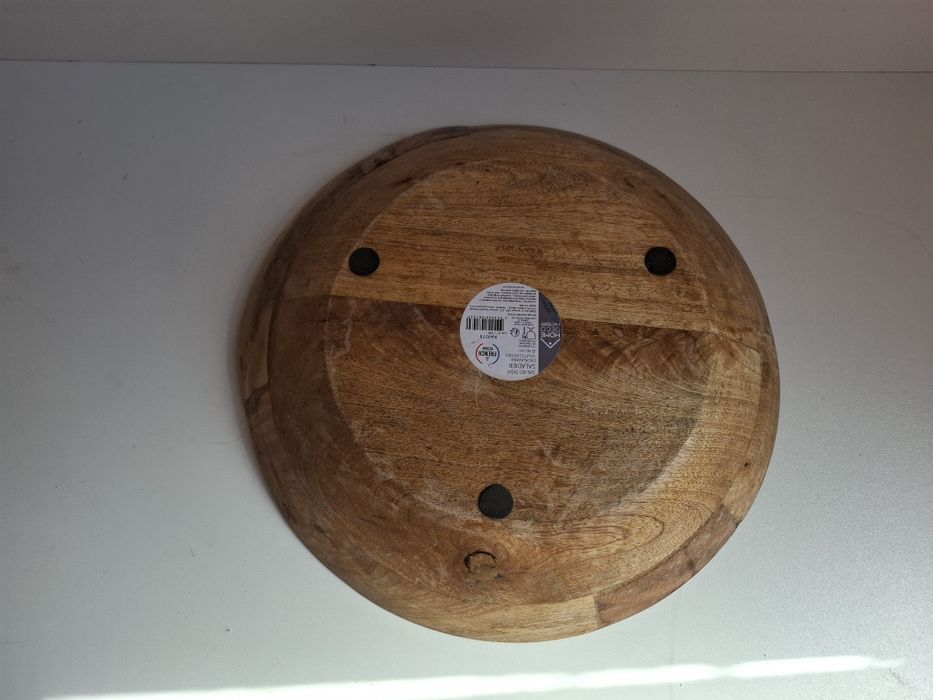 Drewniana misa na owoce