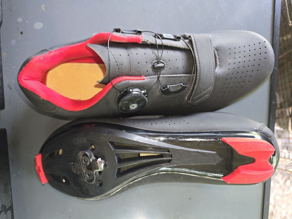 Велосипедні туфлі для шосейного велосипеду ПОНЧИ КИНГ.