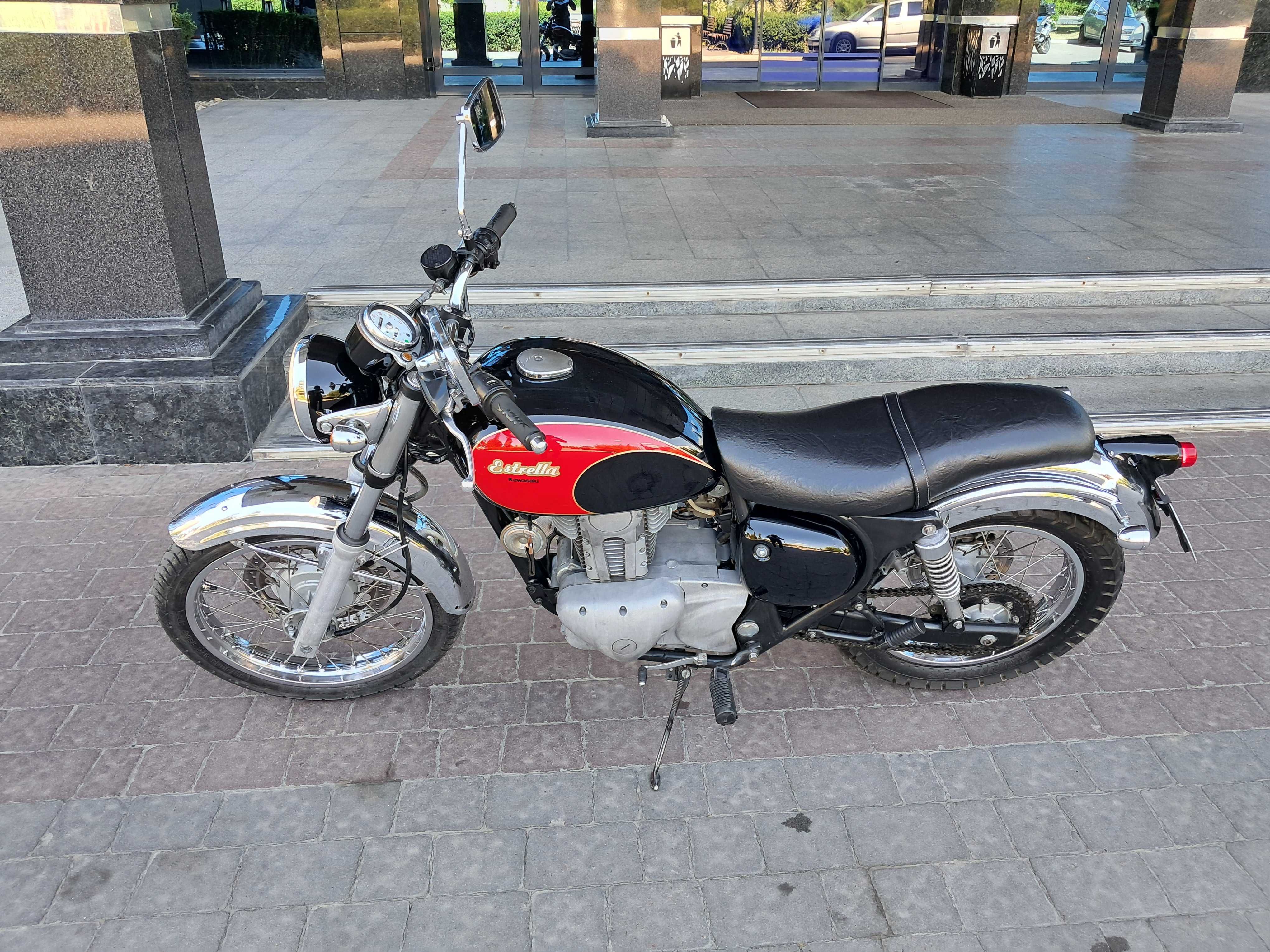 Продаю мотоцикл Kawasaki Estrella 250