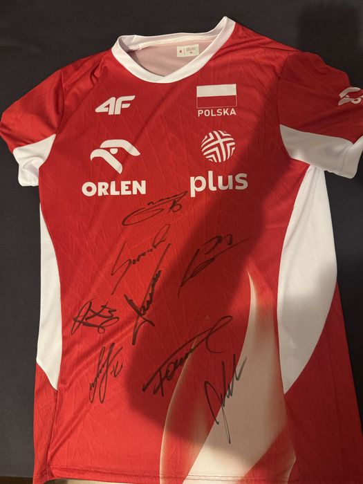 Koszulka z autogfami siatkarzy
