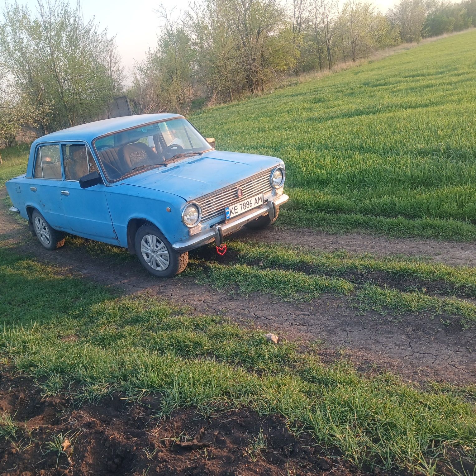 Продам ваз21011 срочно