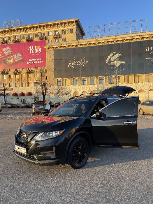 Продам ніссан рог 2017 року SE+