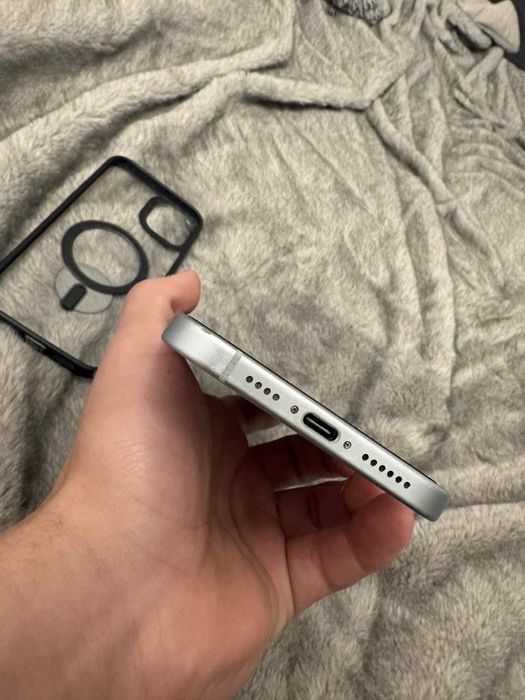 IPhone 15 PLUS 128GB +etui i folia na telefon