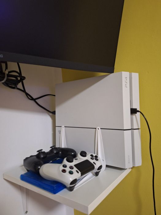 Ps4 limited biala 500gb fat 2 pady na gwarancji plus gry