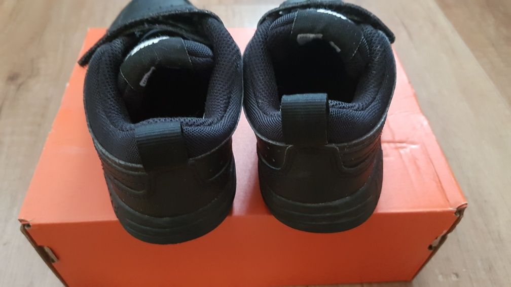 Nike Pico 5 buty dziecięce sportowe 28 czarne na rzep