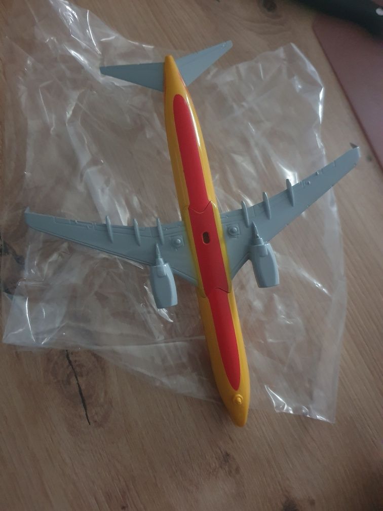 Model Boeing B737 DHL 21 cm