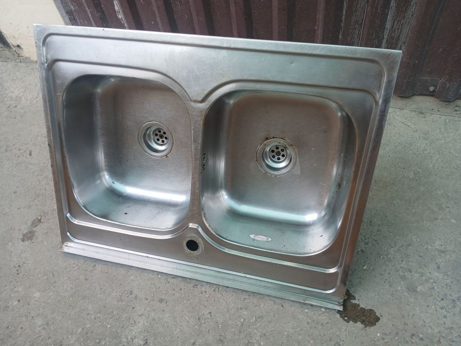 Раковина нержавійка