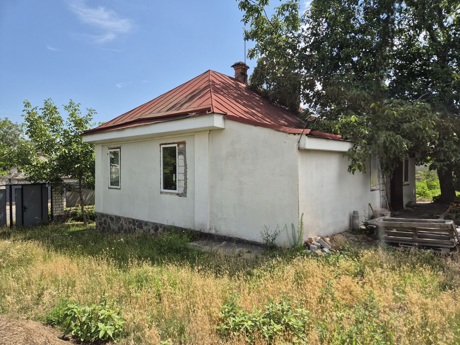 Продаж будинку по вулиці Миру