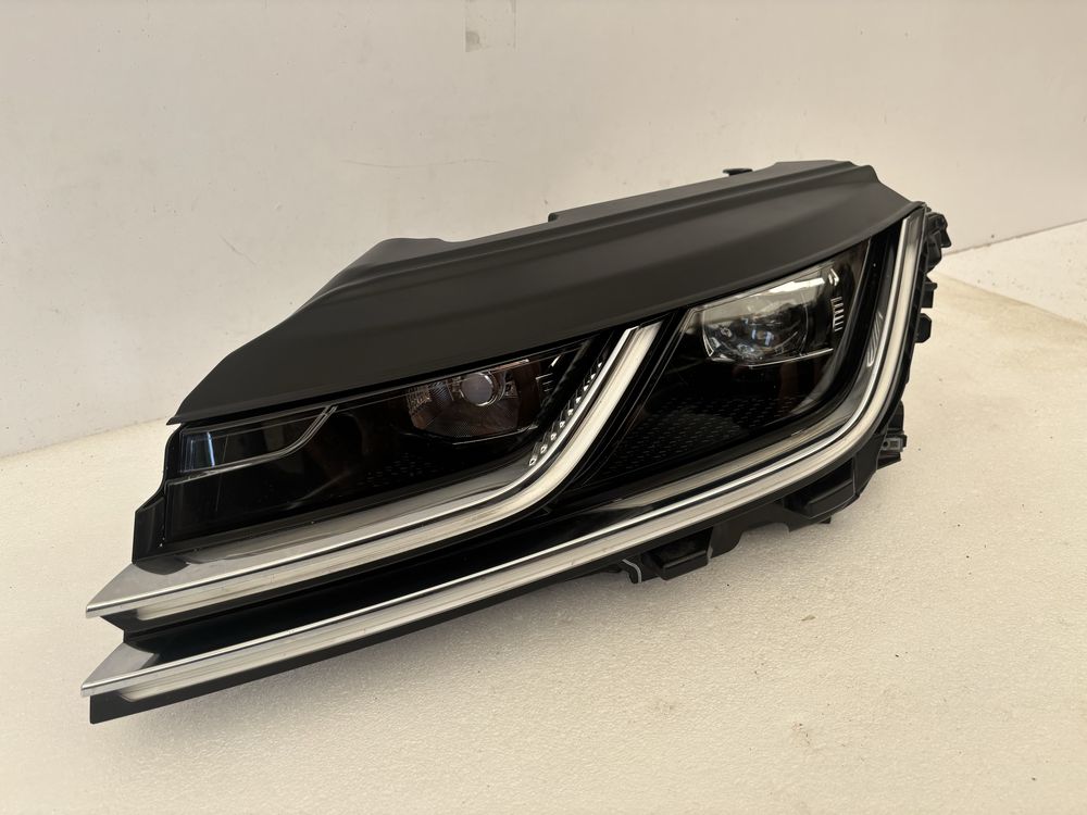 VW Arteon 3G8 17- lampa lewy przód lewa przednia Full Led