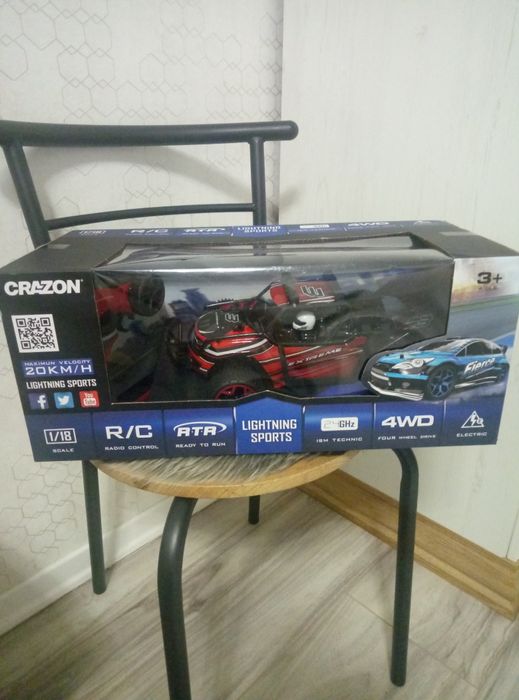 Машынка на пульте)